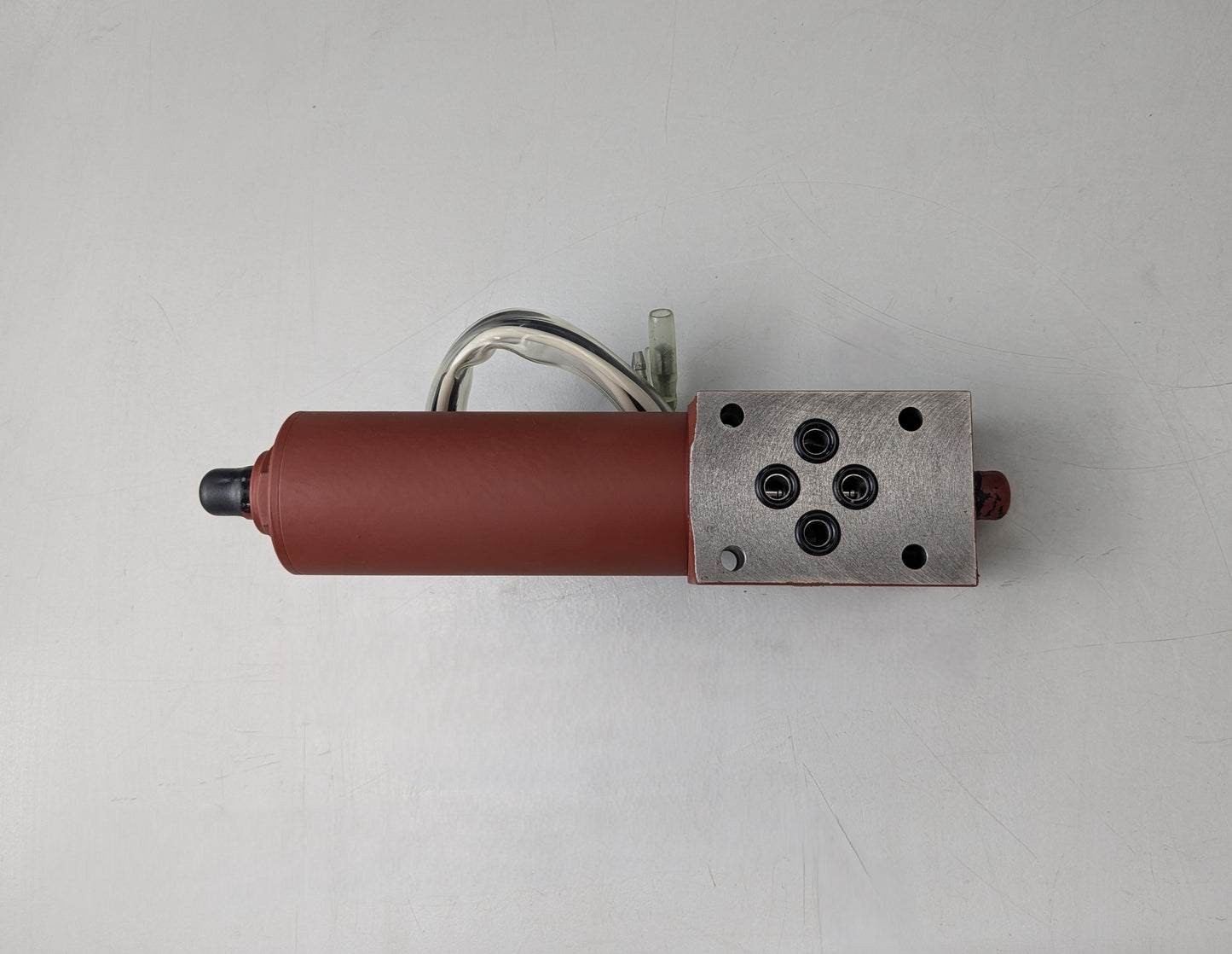 [STK00010] Directional Control Valve DSGS-AGB-01-D24 (New Original Nameplate)