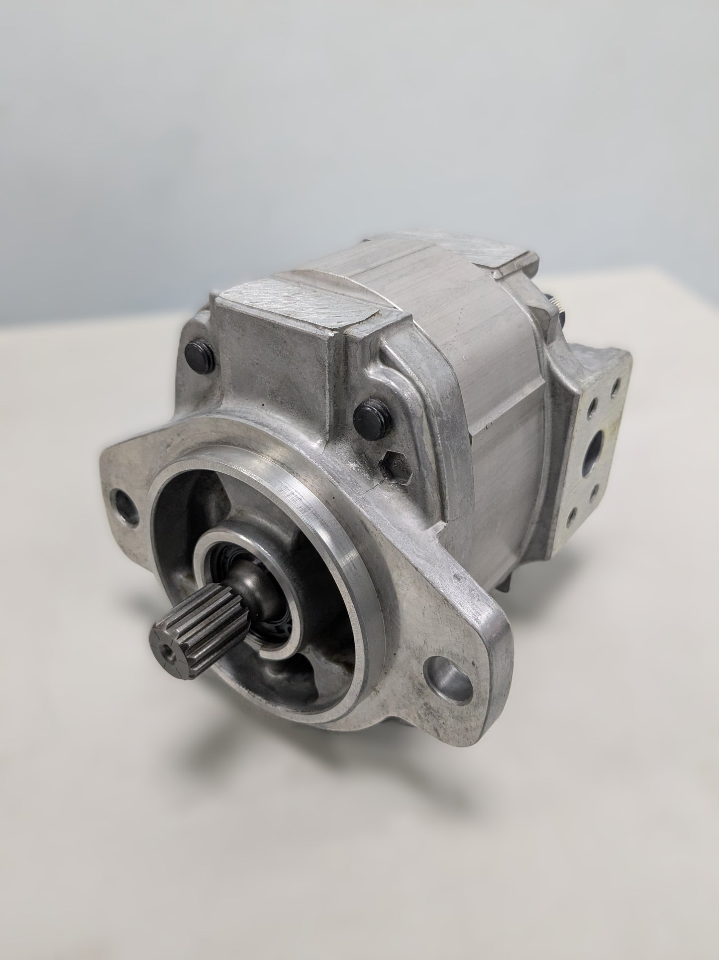 (STK00008 - Gear Pump) 705-12-33110
