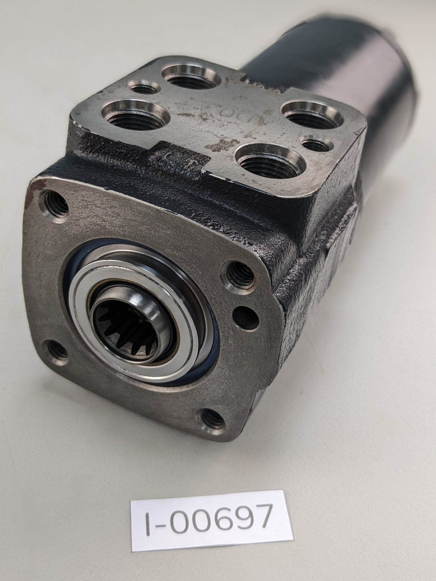 [STK00014] Steering Pump LU-T1-E (211-1179)